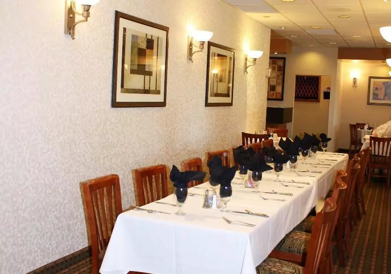 هتل Holiday Inn Riverton Convention Center, An Ihg