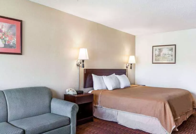 Отель Howard Johnson By Wyndham Albany