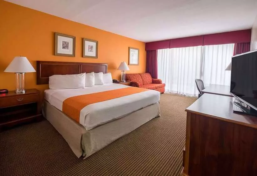 فندق Howard Johnson By Wyndham Fullerton/anaheim Conference Cntr