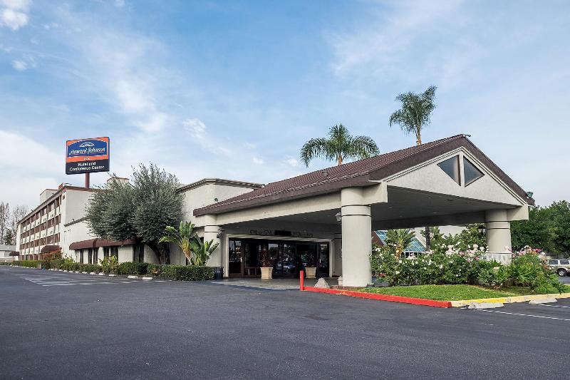 酒店 Howard Johnson By Wyndham Fullerton/anaheim Conference Cntr