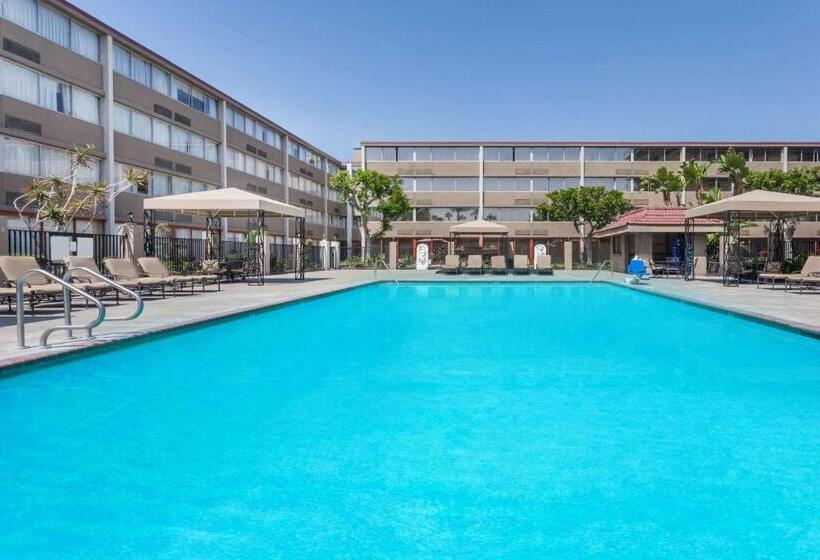 酒店 Howard Johnson By Wyndham Fullerton/anaheim Conference Cntr