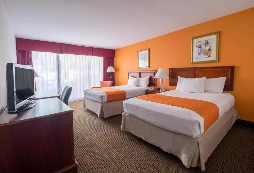 فندق Howard Johnson By Wyndham Fullerton/anaheim Conference Cntr