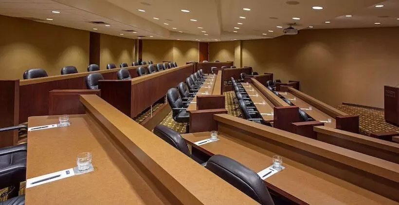 Отель Hyatt Regency Louisville