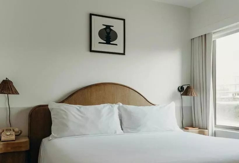 فندق Casa Loma Beach