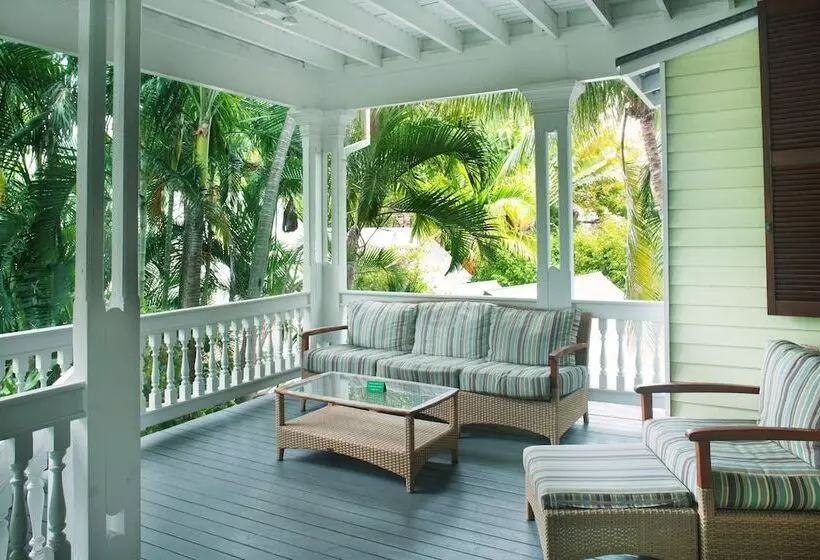 هتل Island City House