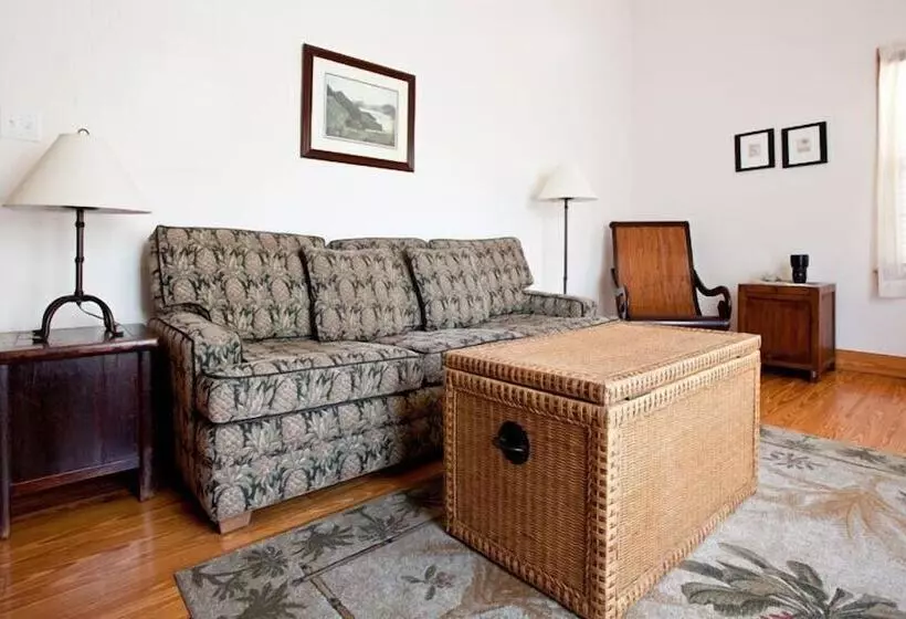 هتل Island City House