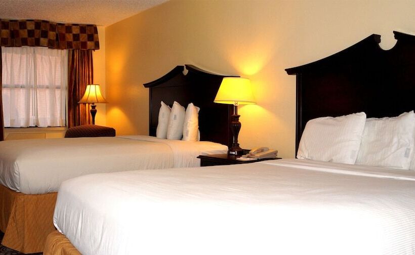 هتل Plaza Inn Midland