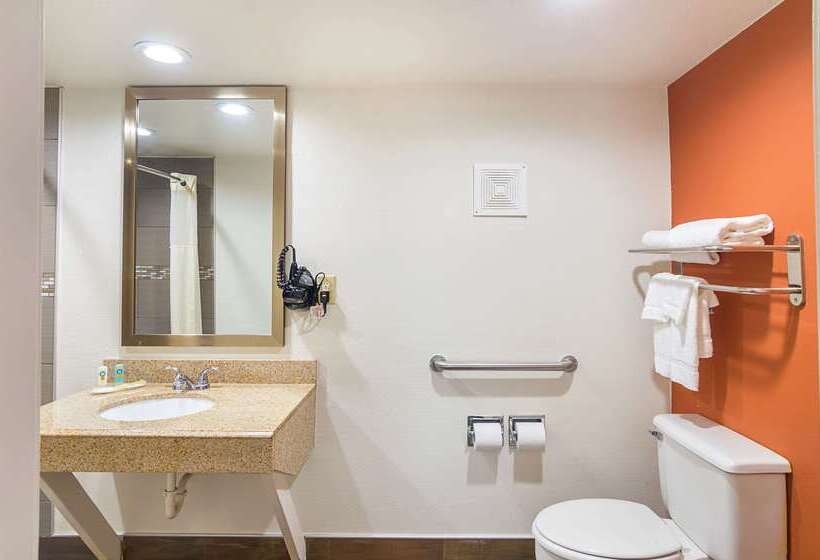 فندق Quality Inn