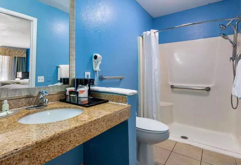 فندق Quality Inn Sarasota North Near Lido Key Beach