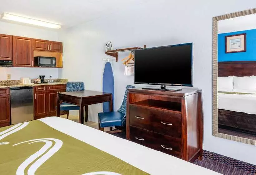 فندق Quality Inn Sarasota North Near Lido Key Beach