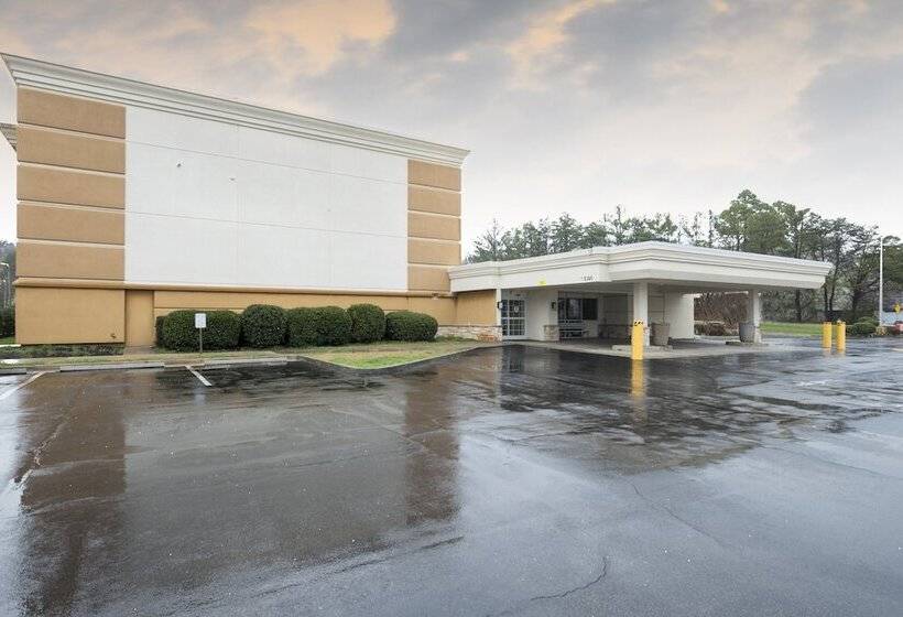 فندق Red Roof Inn Knoxville Central – Papermill Road
