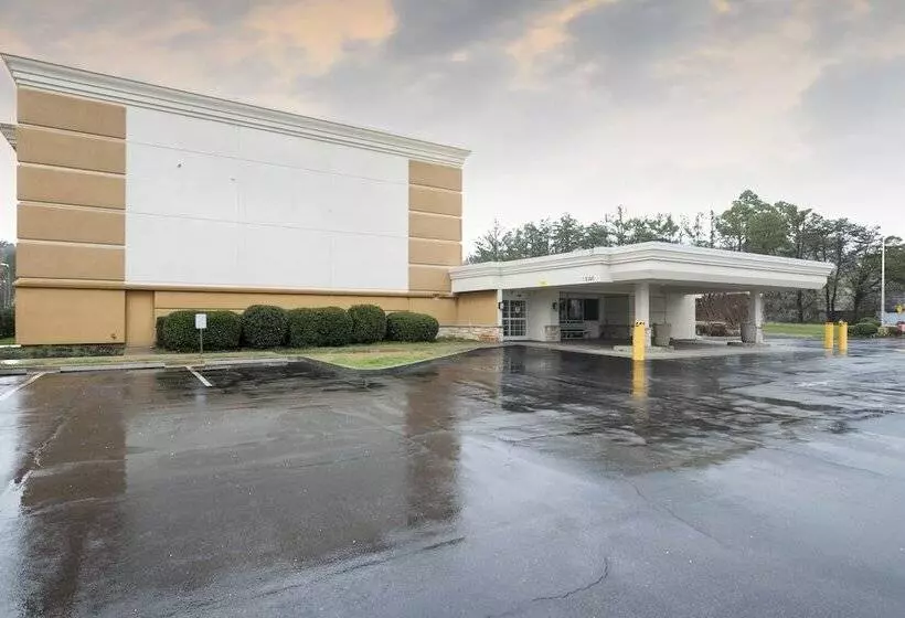 ホテル Red Roof Inn Knoxville Central – Papermill Road