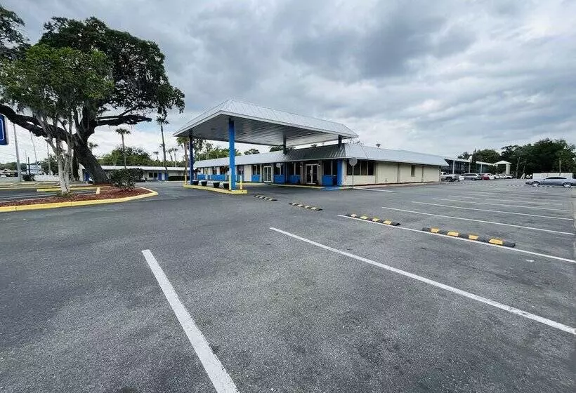 فندق Rodeway Inn