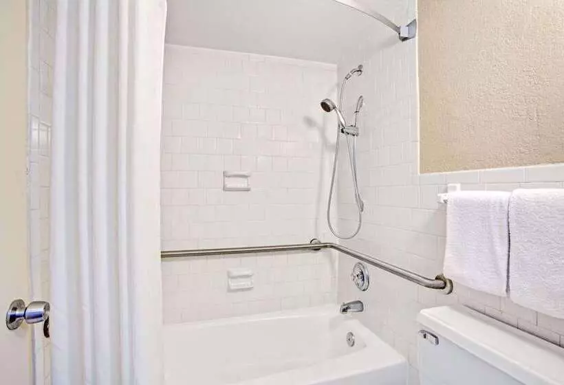 هتل Super 8 By Wyndham Norfolk/chesapeake Bay