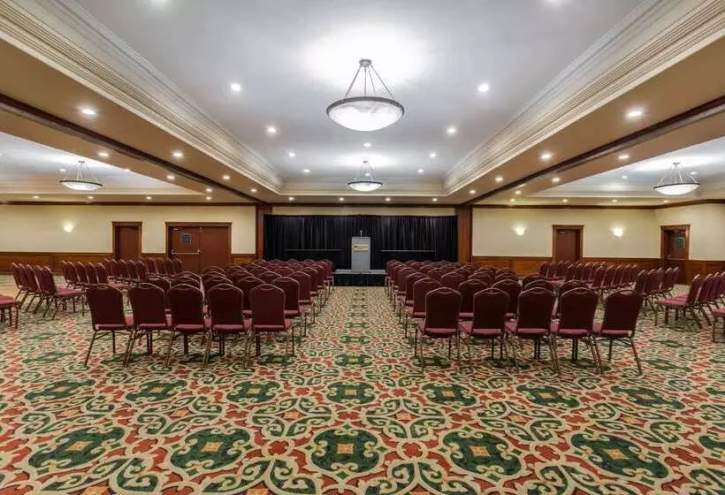 فندق Wyndham Visalia