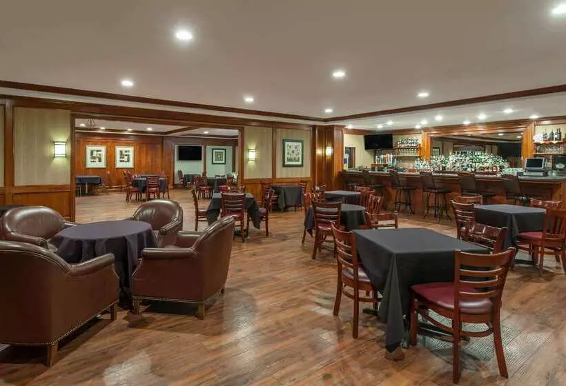 فندق Wyndham Visalia