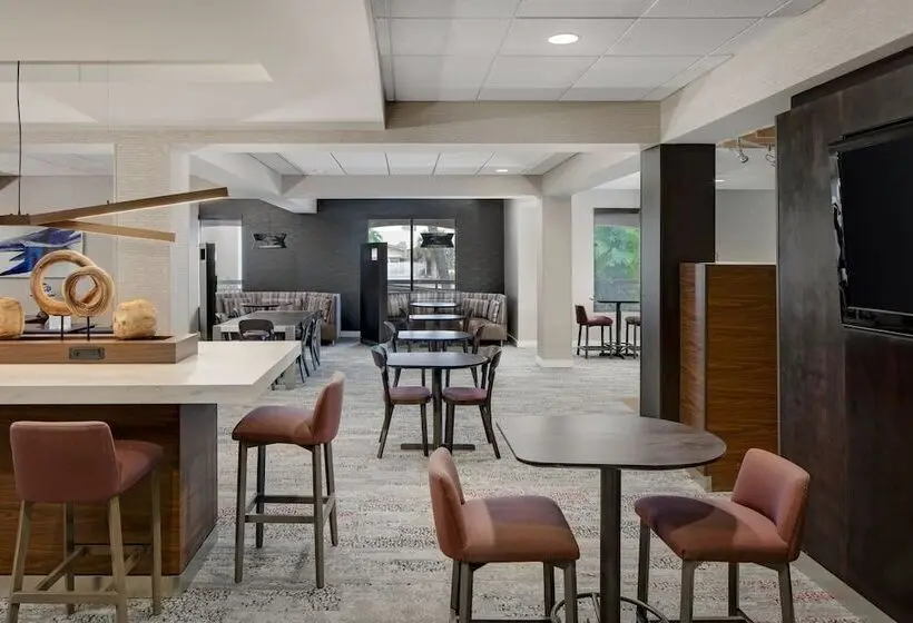 リゾートホテル Courtyard By Marriott Key West Waterfront