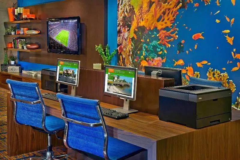 منتجع Courtyard By Marriott Key West Waterfront