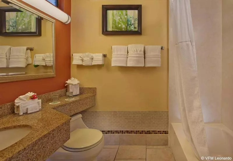 منتجع Courtyard By Marriott Key West Waterfront