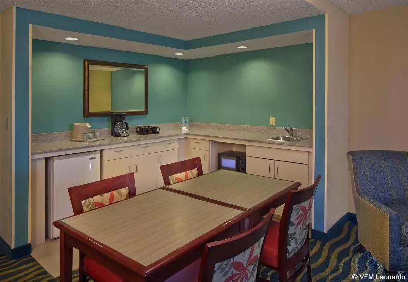 منتجع Courtyard By Marriott Key West Waterfront