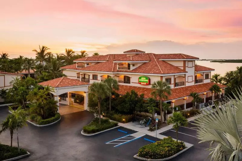 منتجع Courtyard By Marriott Key West Waterfront