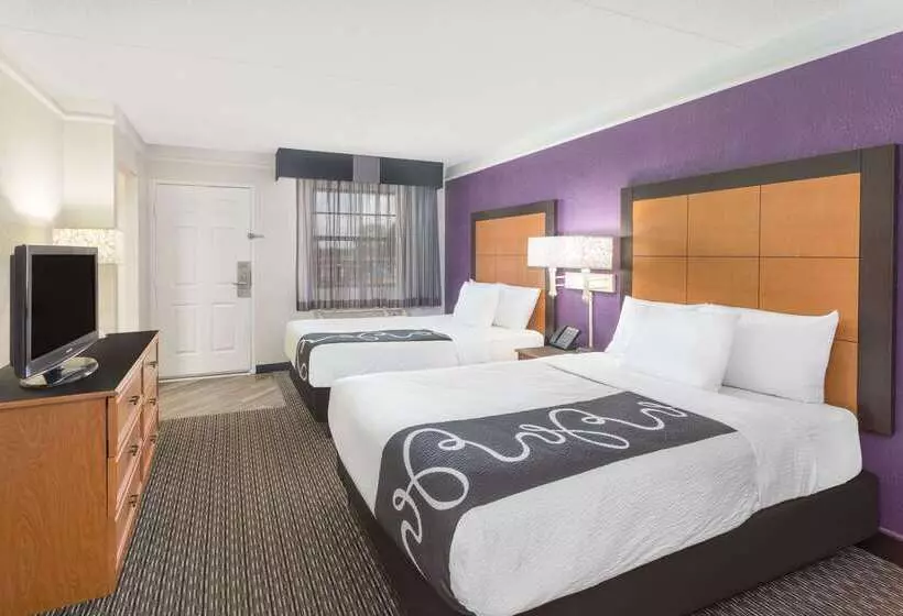 فندق Baymont By Wyndham Greenville Woodruff Rd