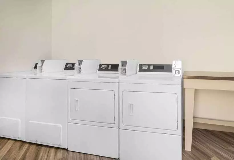 فندق Baymont By Wyndham Greenville Woodruff Rd