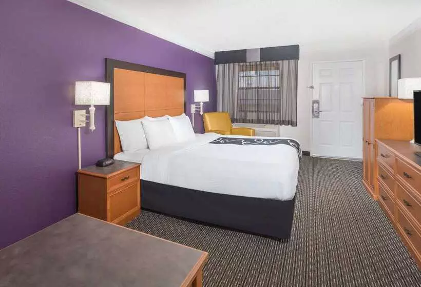 فندق Baymont By Wyndham Greenville Woodruff Rd