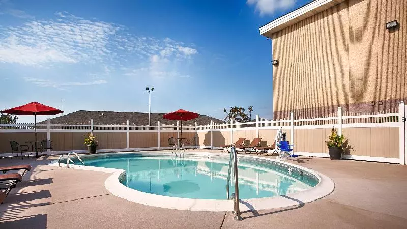 호텔 Best Western Ashbury Inn