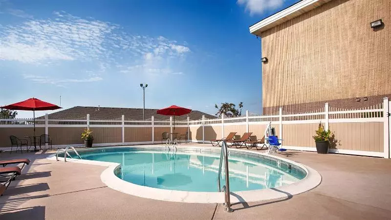 호텔 Best Western Ashbury Inn