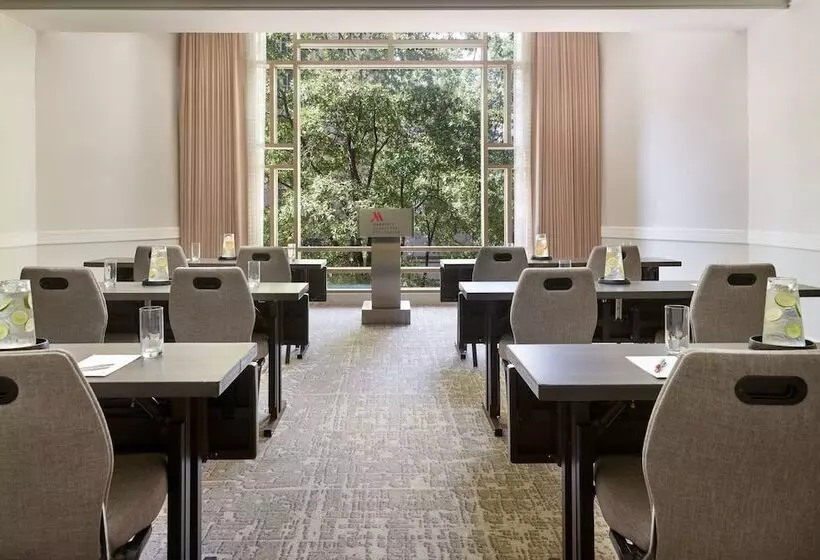 Hotel Charlotte Marriott City Center