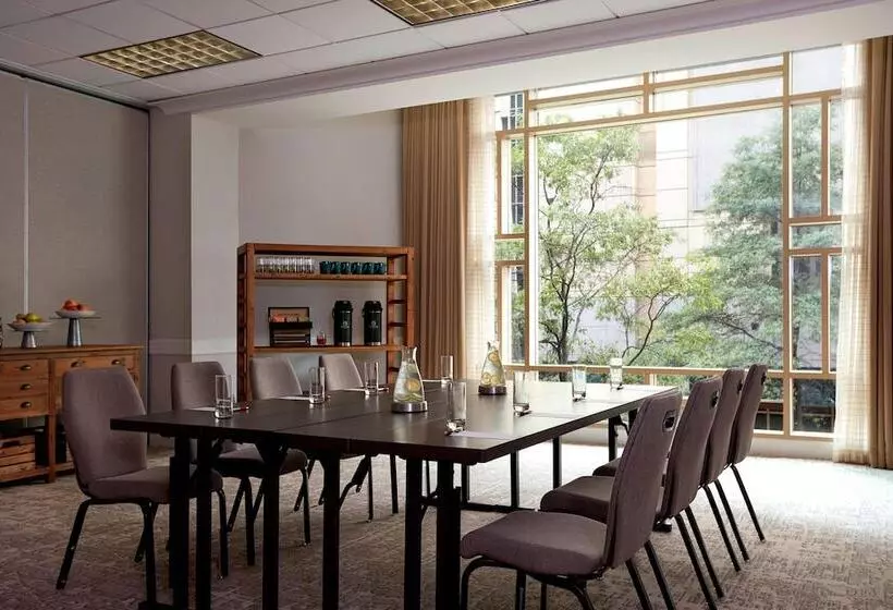 Hotel Charlotte Marriott City Center