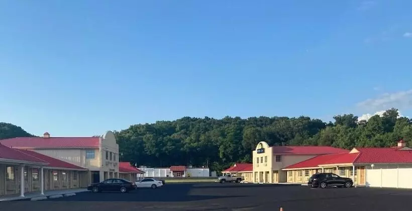 فندق Huntington Inn