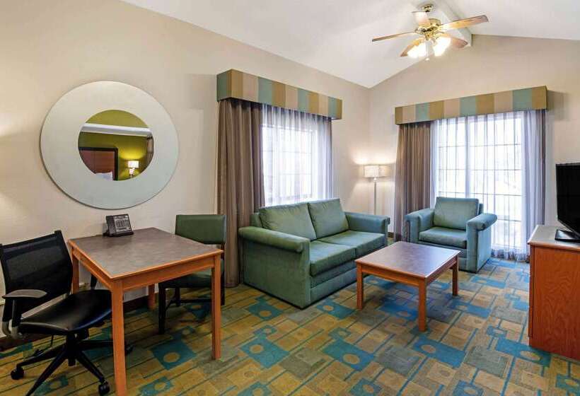 هتل La Quinta Inn By Wyndham Amarillo Midcity