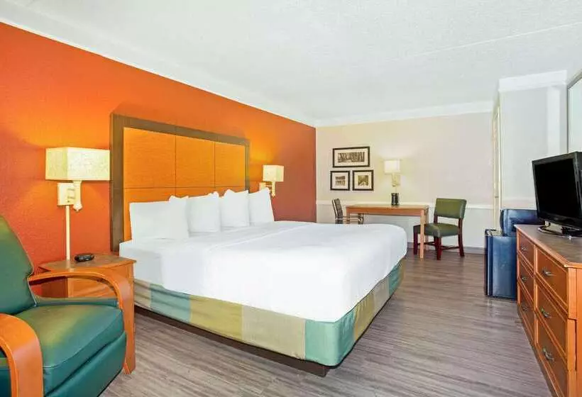 호텔 La Quinta Inn By Wyndham Victoria