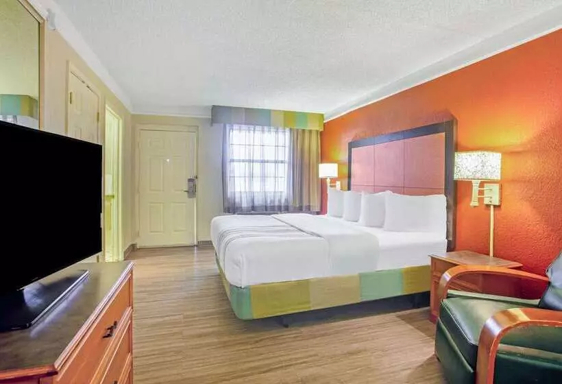 호텔 La Quinta Inn By Wyndham Victoria