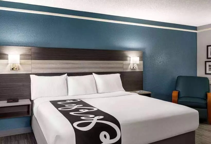 호텔 La Quinta Inn By Wyndham Victoria