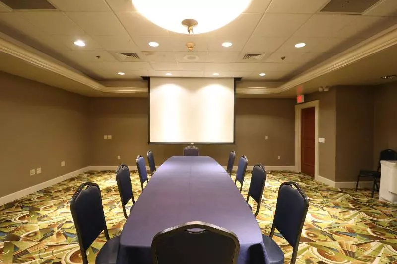 酒店 Mead Resorts & Conventions Center