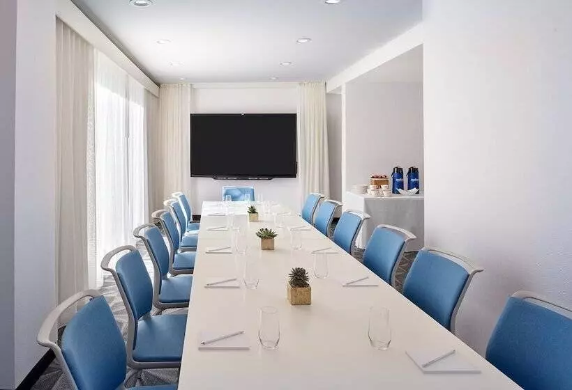 هتل Mondrian Los Angeles In West Hollywood