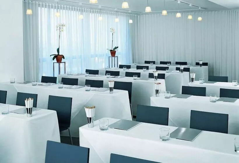 هتل Mondrian Los Angeles In West Hollywood