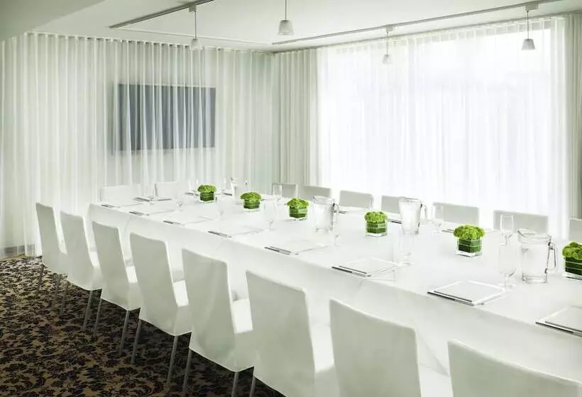 هتل Mondrian Los Angeles In West Hollywood