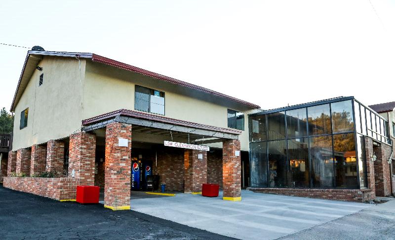 Отель Red Roof Plus+ Williams Grand Canyon