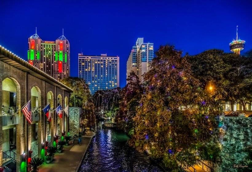 هتل San Antonio Marriott Riverwalk