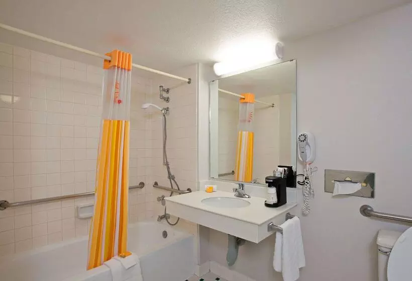 호텔 Super 8 By Wyndham San Bernardino