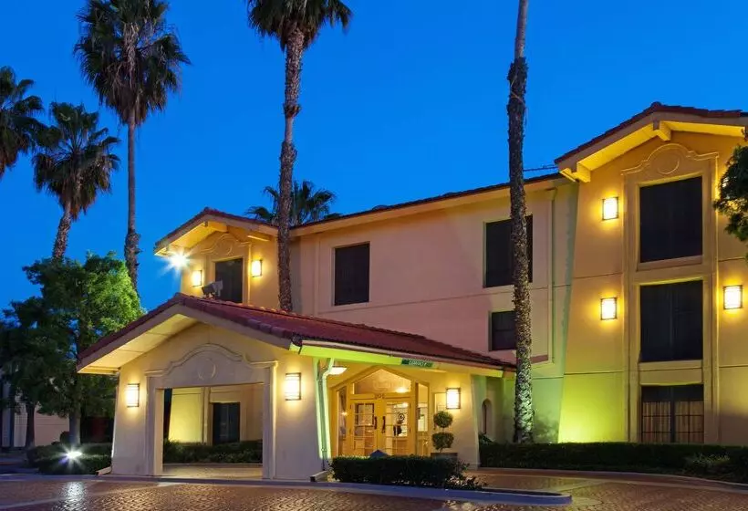 호텔 Super 8 By Wyndham San Bernardino