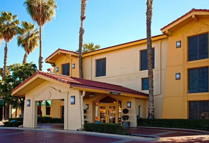 호텔 Super 8 By Wyndham San Bernardino