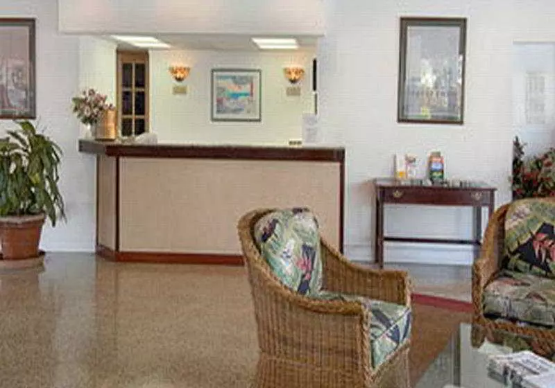 فندق Travelodge Monaco N Miami & Sunny Isles Beach