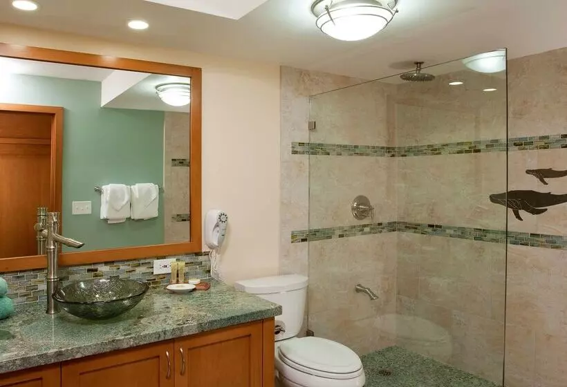 Lahaina Shores Beach Resort