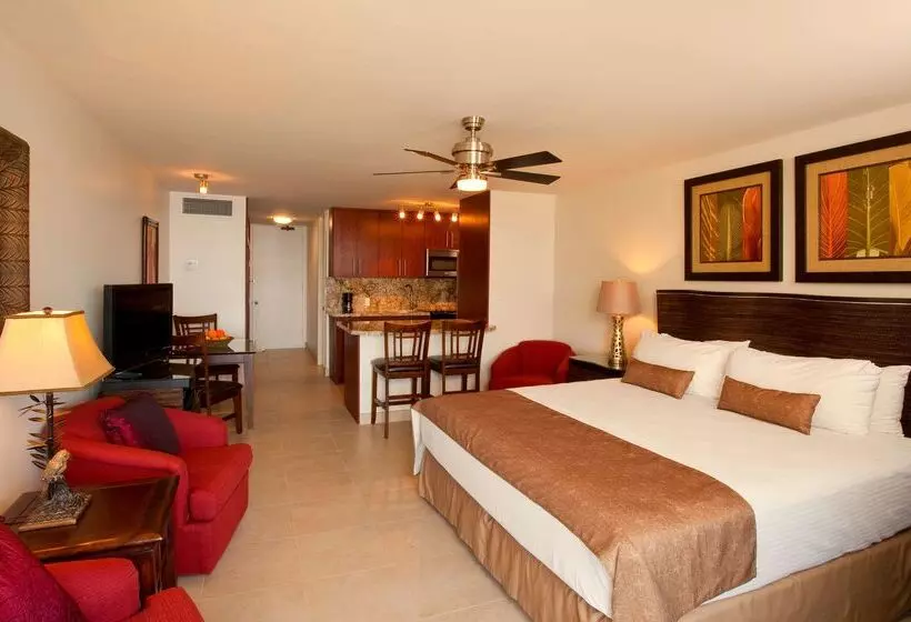 Lahaina Shores Beach Resort