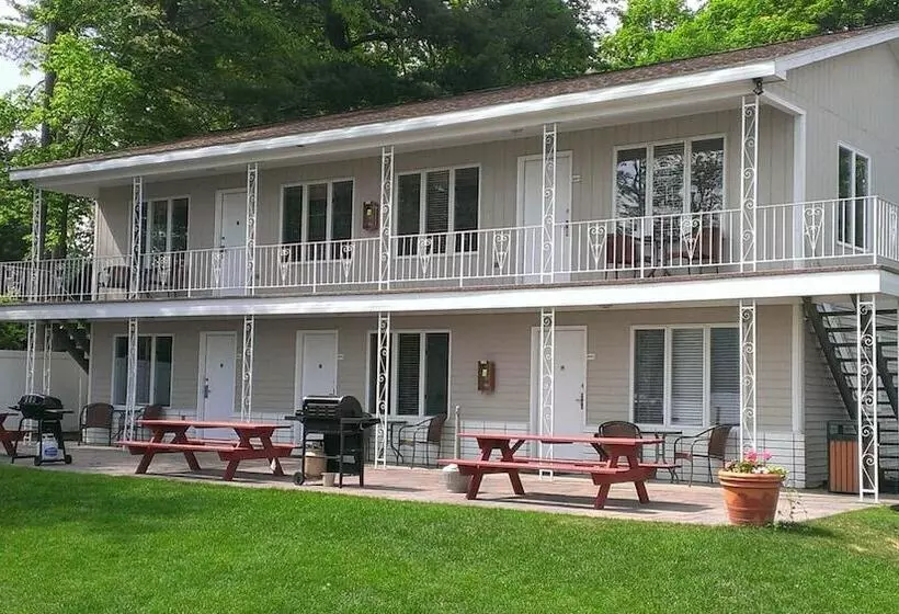 Marine Village Resort